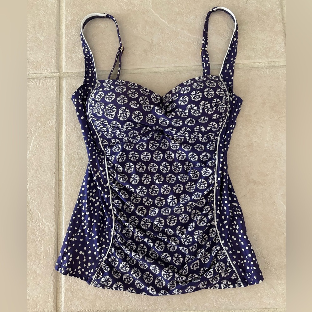 NWOT La Blanca Island Goddess Purple Sand Dollar Tankini Top - Size 6
